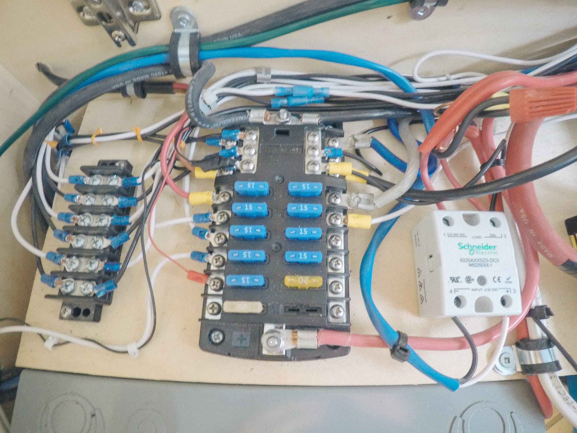 sprinter-van-electrical-37